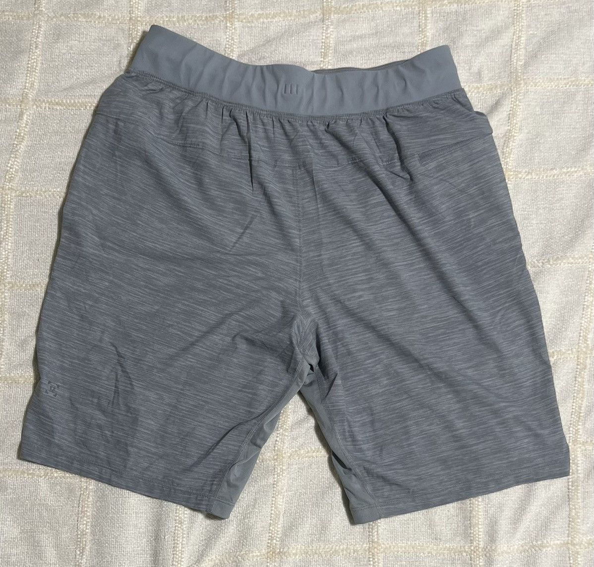 Lululemon Lululemon Shorts Size US 30 / EU 46 - 2 Thumbnail