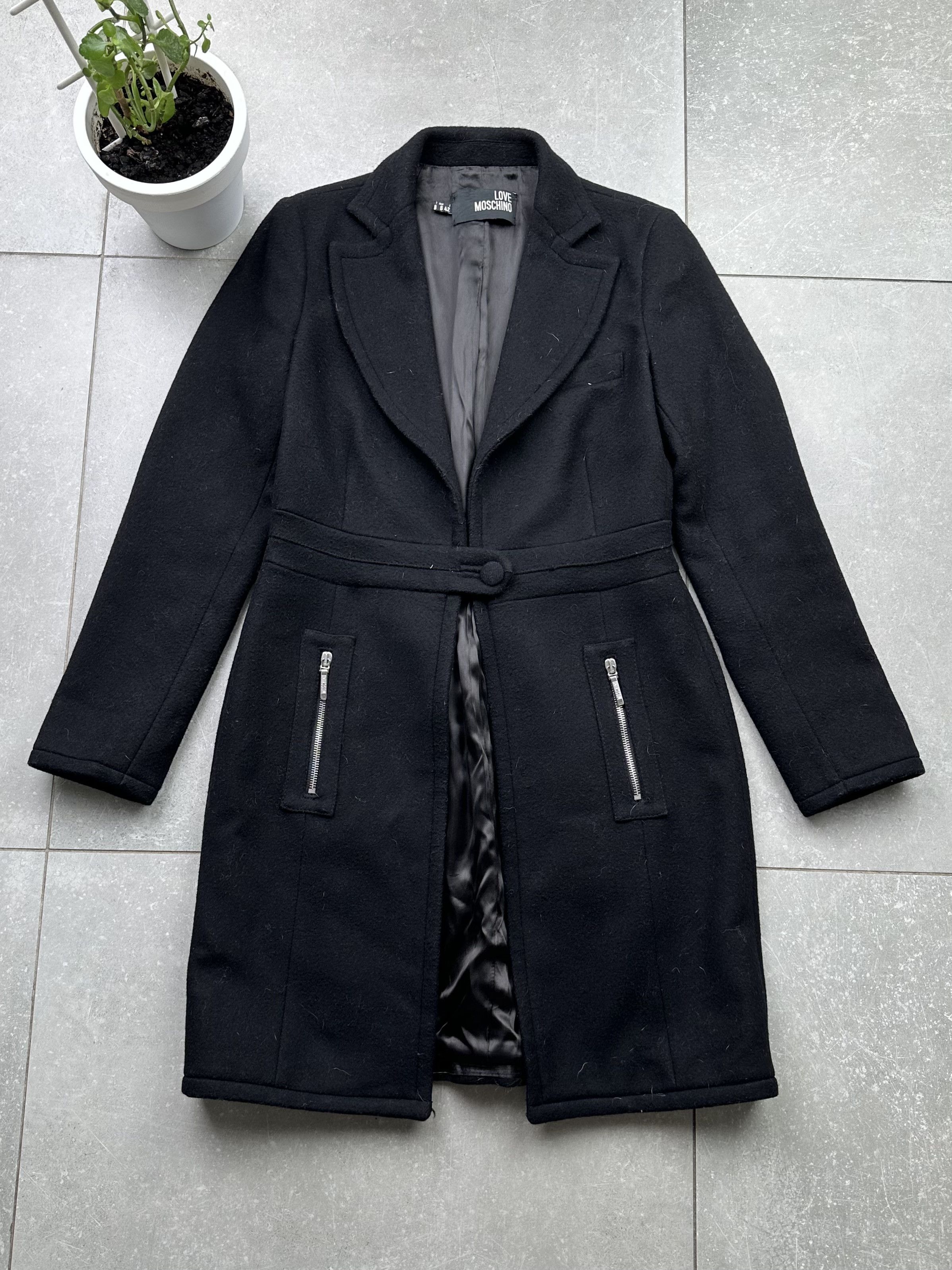 image of Avant Garde x Moschino Love Moschino Vintage Amazing Coat in Black, Women's (Size Medium)