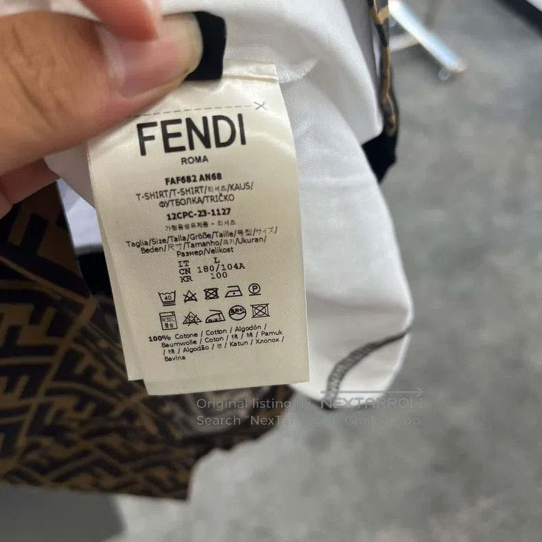 Fendi Fendi White Letter Printed Logo Short Sleeve Size US L / EU 52-54 / 3 - 4 Thumbnail