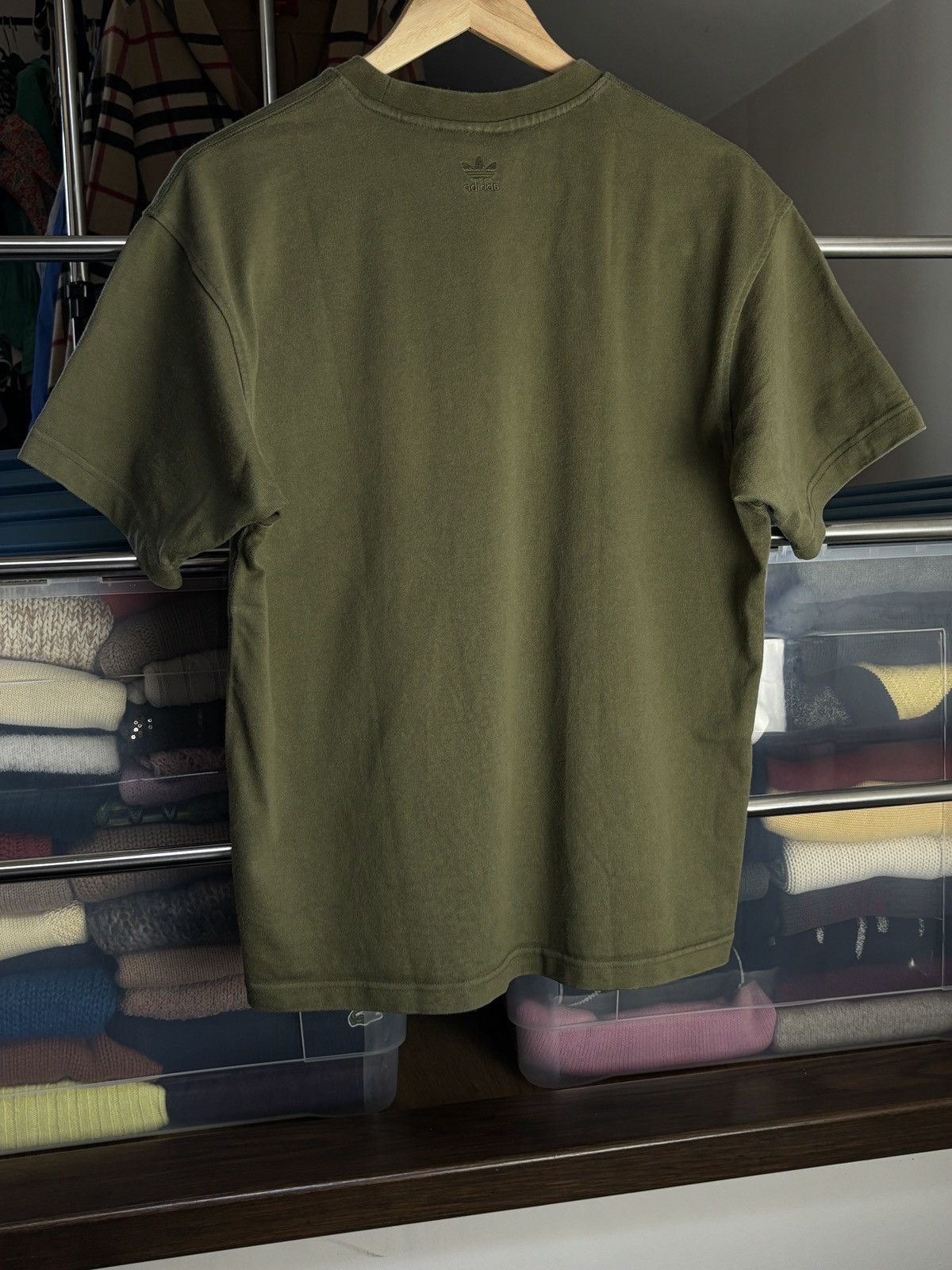 Adidas Adidas Humanrace Pharrell Williams Vintage Logo Boxy Tee Size US M / EU 48-50 / 2 - 3 Thumbnail