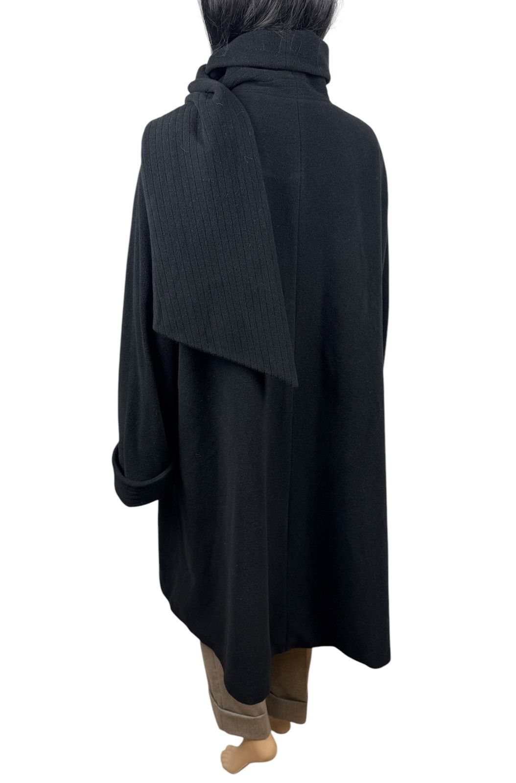 Escada Escada By Margaretha Ley Wool Overcoat Scarf Decor DE40 IT46 Size L / US 10 / IT 46 - 7 Thumbnail