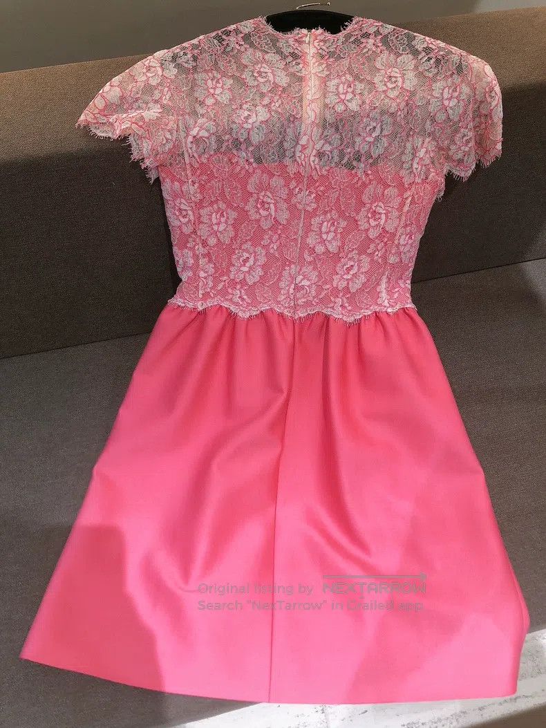 Valentino Valentino Lace gown group dress Size M / US 6-8 / IT 42-44 - 2 Thumbnail