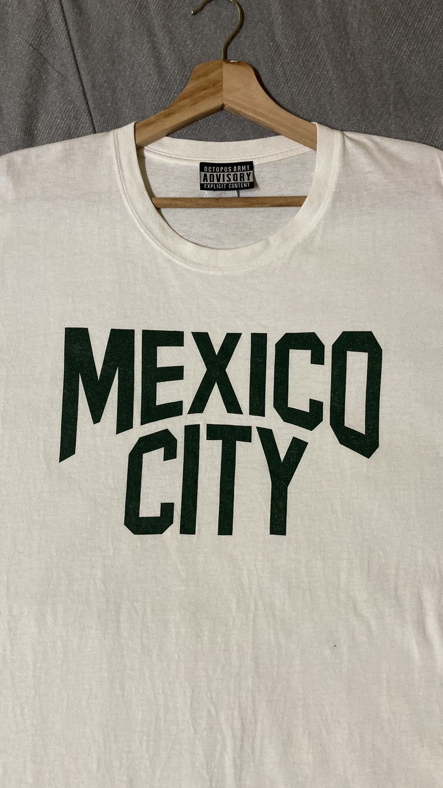 Japanese Brand × Octopus Vintage Mexico City Octopus Army White T-Shirt Size US XL / EU 56 / 4 - 4 Thumbnail