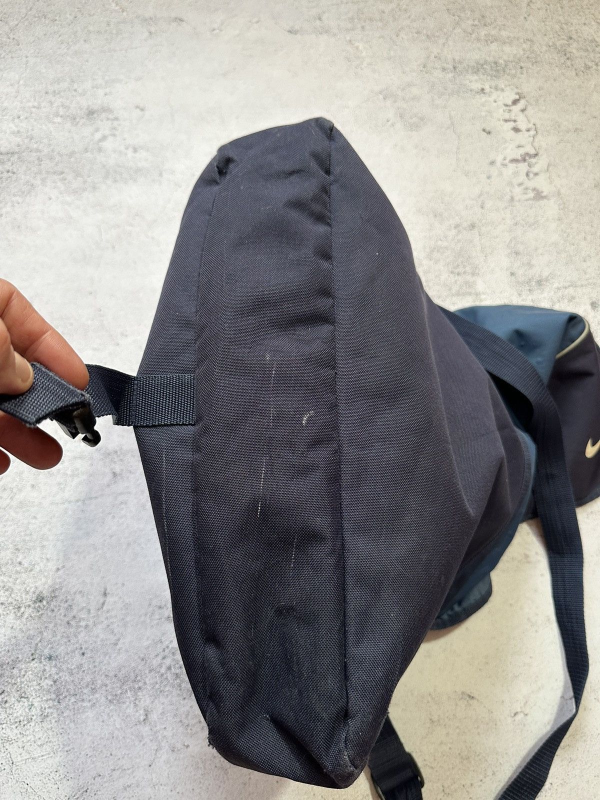 Japanese Brand × Nike Nike vintage Y2K bag messenger Size ONE SIZE - 12 Thumbnail
