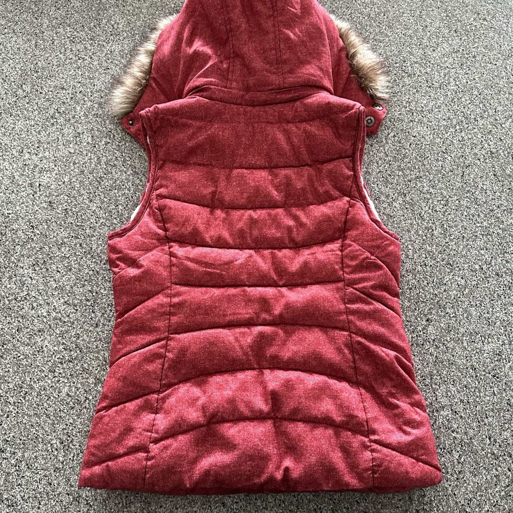 tentree Green Tea Vest Womens S Puffer Red Lined Faux Fur Removable Hood Zip Pockets Winter Size S / US 4 / IT 40 - 4 Thumbnail