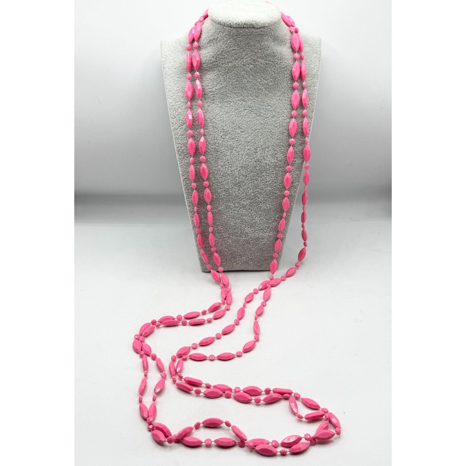 Vintage Vintage double strand pink acrylic long beaded necklace Size ONE SIZE - 1 Thumbnail