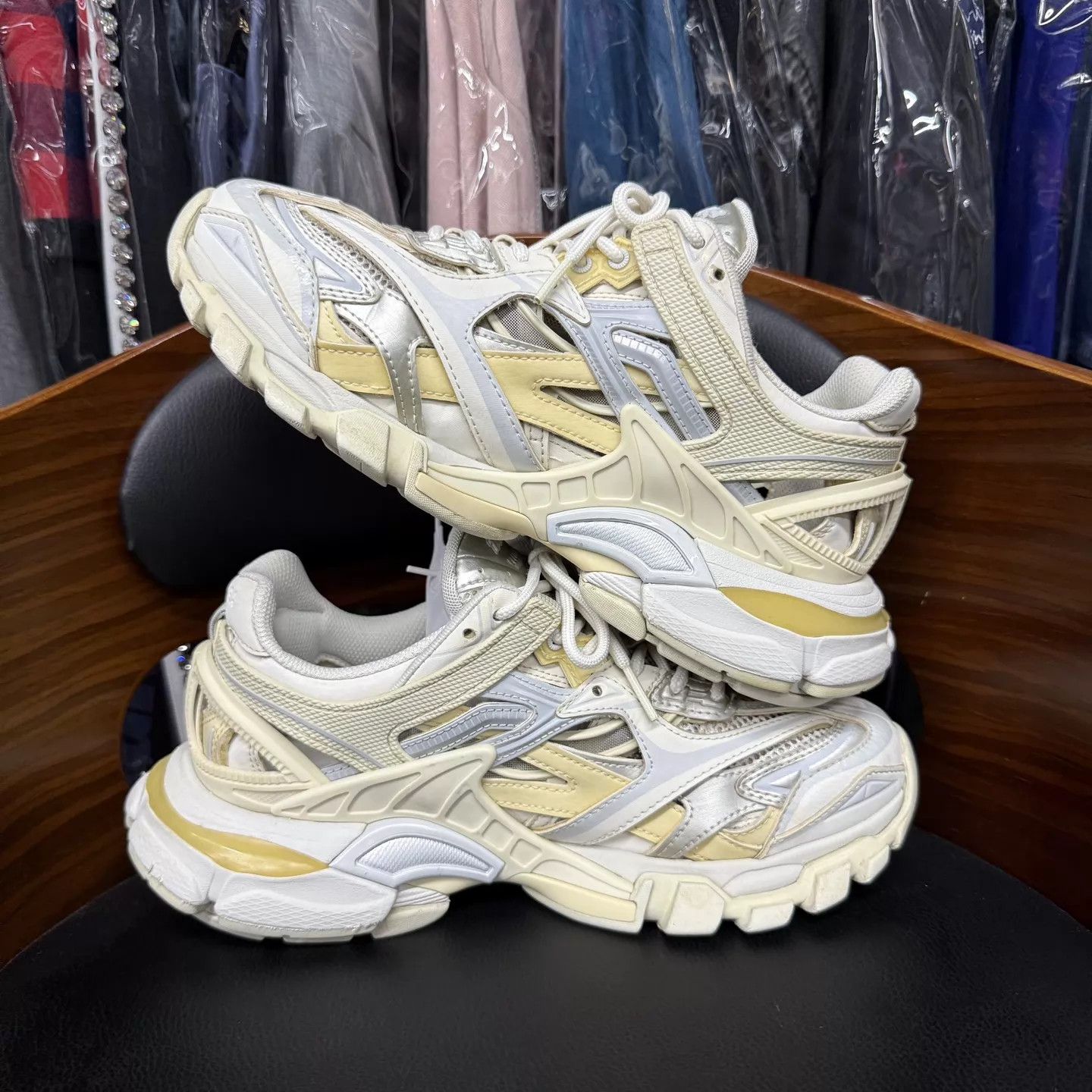 Balenciaga Balenciaga Track 2.0 White 38 Mint Condition Size US 7.5 / IT 37.5 - 7 Thumbnail