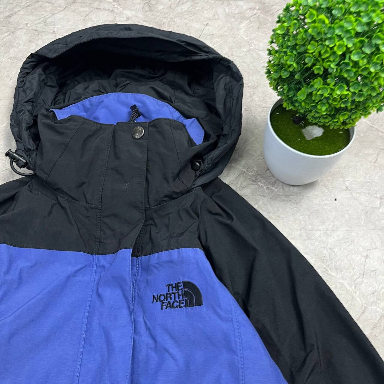 The North Face Vintage Womens The North Face HyVent Jacket Size S Size S / US 4 / IT 40 - 21 Thumbnail