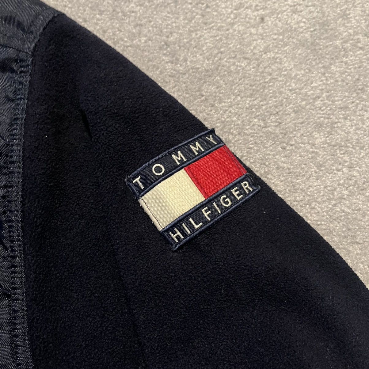 Tommy Hilfiger Vintage 1990s Tommy Hilfiger Coastal Navigator Fleece Jacket Size US XL / EU 56 / 4 - 5 Thumbnail