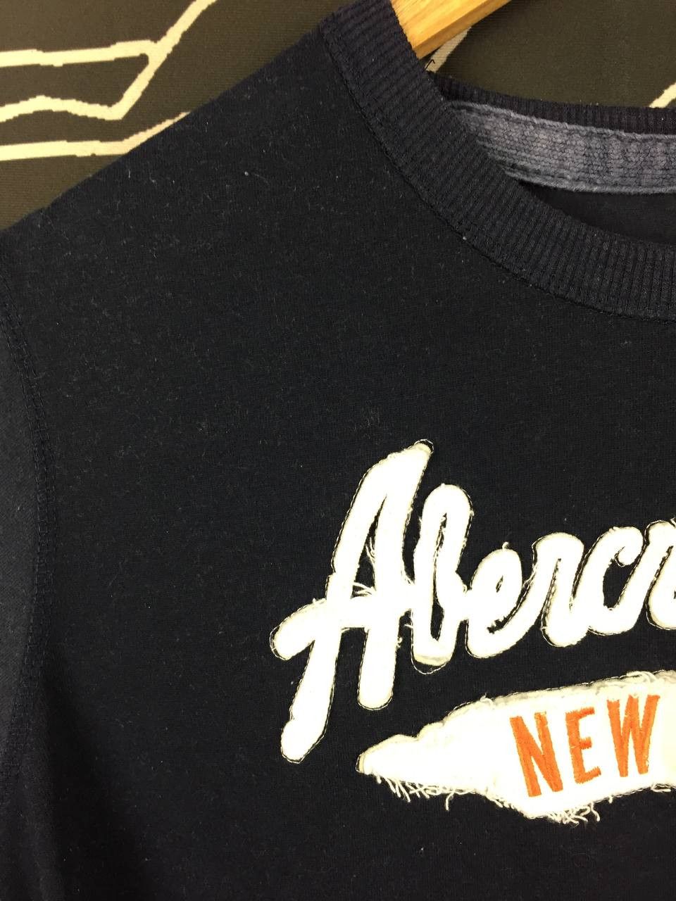 Abercrombie & Fitch Abercrombie & Fitch Embroidered Logo Long Sleeve Tee Size US M / EU 48-50 / 2 - 4 Thumbnail