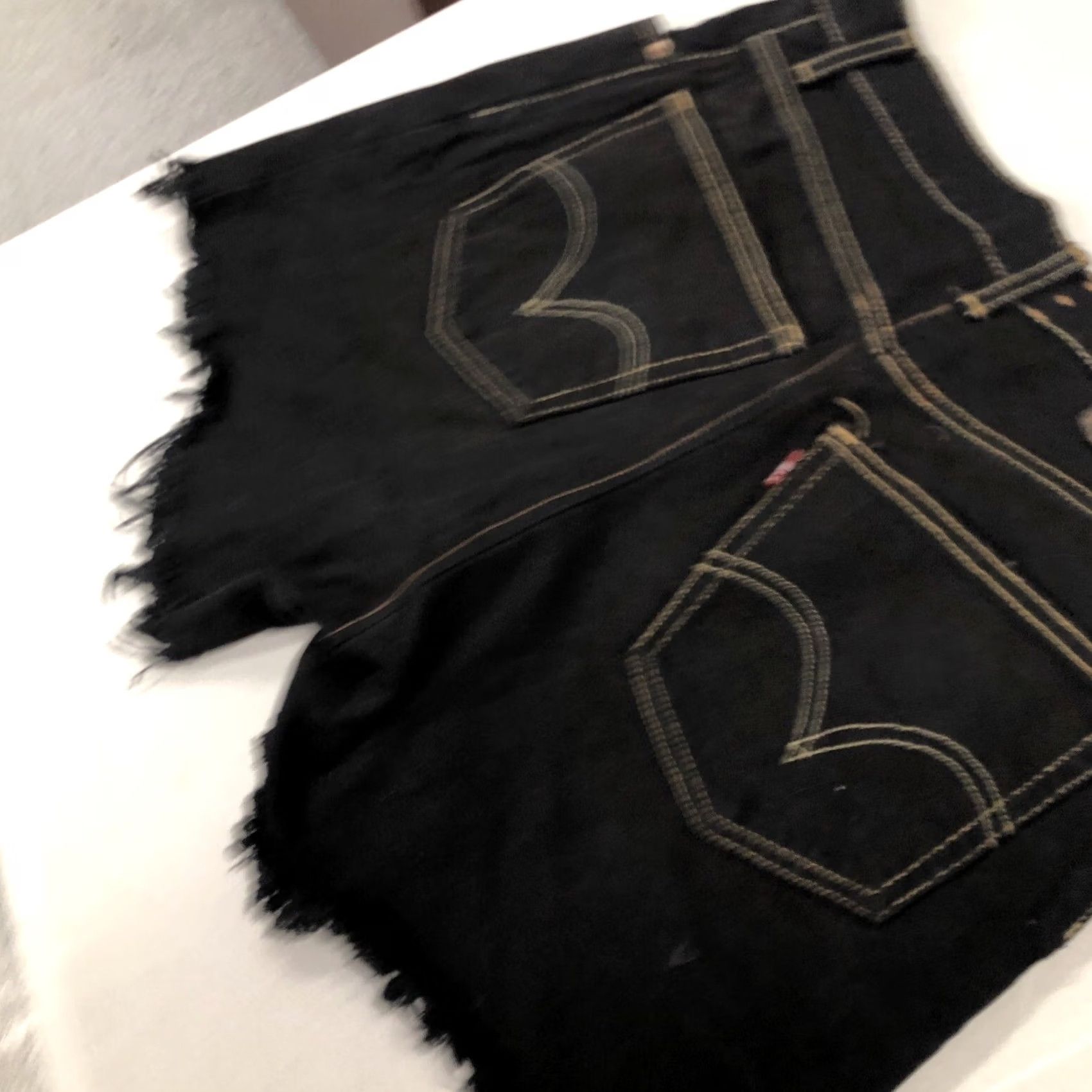 Levi's VINTAGE Levi's 550 Black Label cutoff shorts Men Size 30 Black Denim 4 in Inseam 90s USA Daisy Dukes 5-Pocket Relaxed Fit Button Zip Jeans Size US 30 / EU 46 - 4 Thumbnail