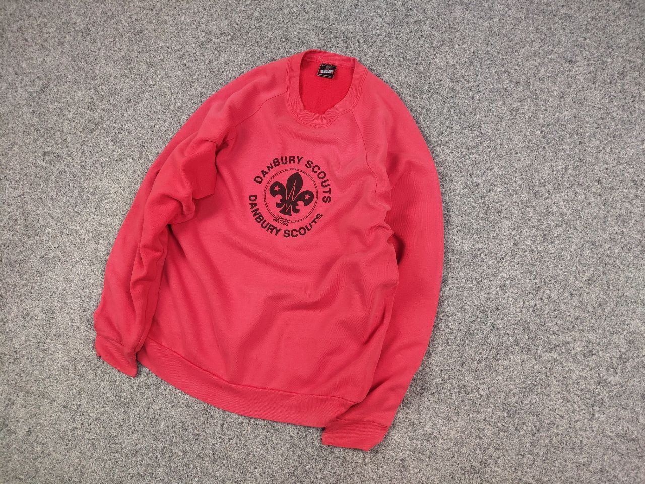 Vintage Vintage 80's Danbury Scouts Logo Red Faded Sweatshirt Size US XL / EU 56 / 4 - 4 Thumbnail