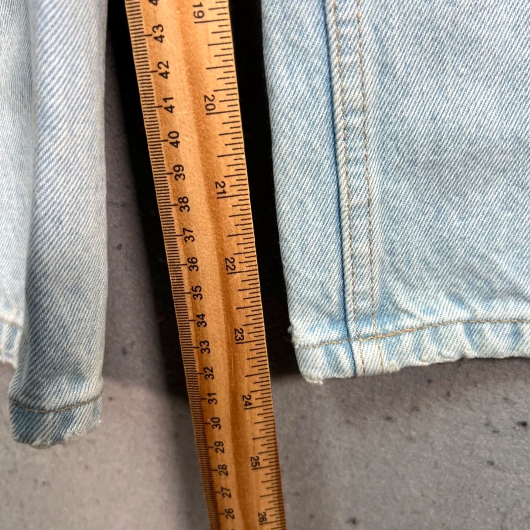 Vintage We The Free Distressed Light Wash Jeans w Yellow Stripe Accent Womens Size 26 Size 26" / US 2 / IT 38 - 7 Thumbnail