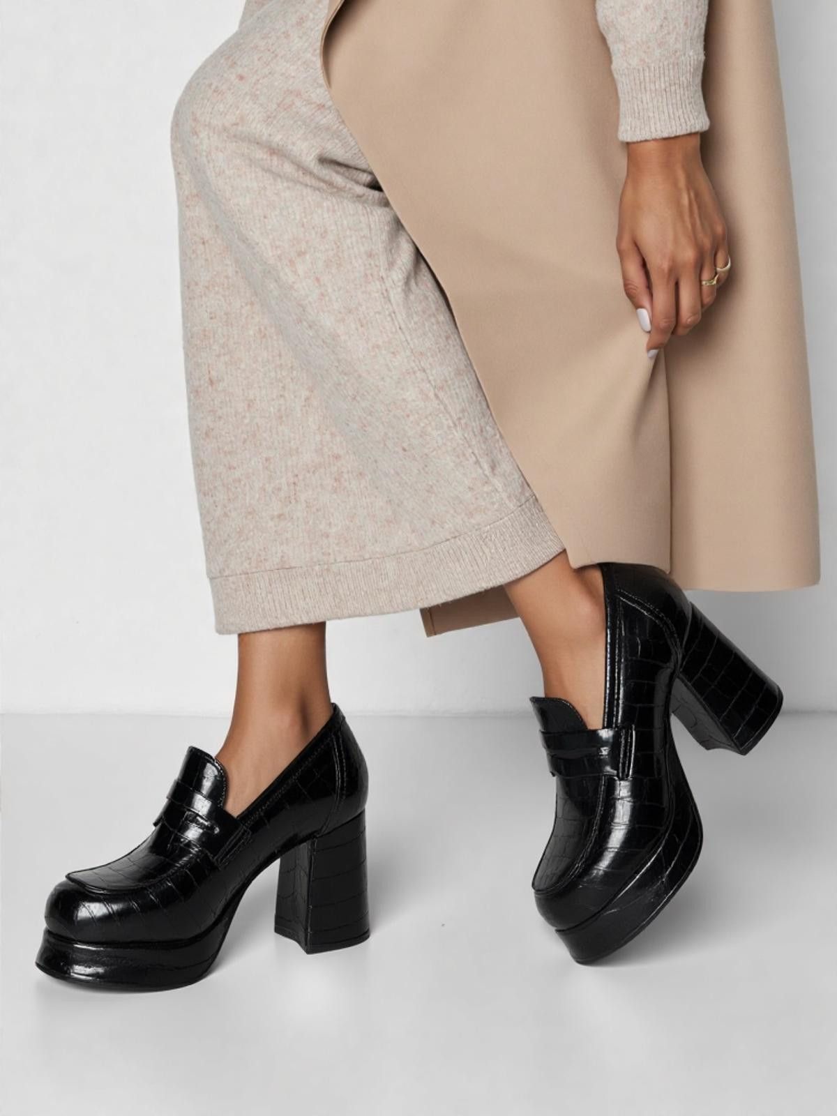 Asos ASOS Design Croc Embossed Platform Loafers Black UK4 Size US 4 / IT 34 - 1 Thumbnail