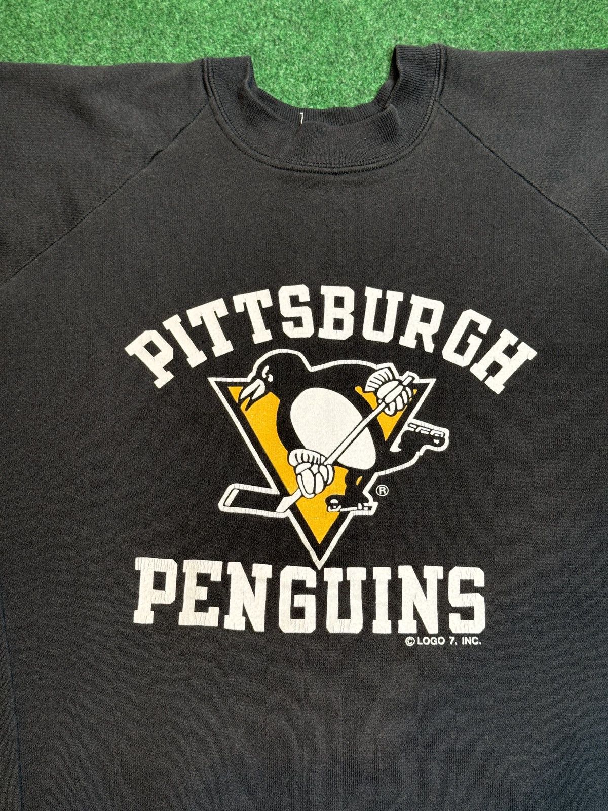 Fruit Of The Loom × Logo 7 × Vintage Vintage 90s Pittsburgh Penguins Logo 7 Mens XL Sweatshirt Size US XL / EU 56 / 4 - 2 Thumbnail