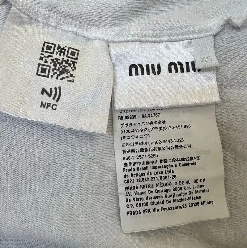 Miu Miu Miu Miu White Graphic Logo Cropped T-Shirt . Size XS / US 0-2 / IT 36-38 - 8 Thumbnail