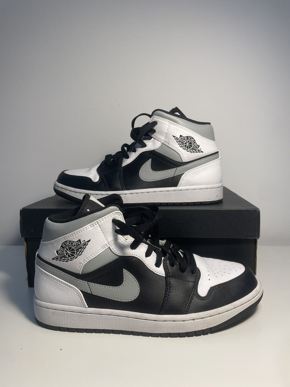 Jordan Brand Jordan 1 Mid | White Shadow Size US 9.5 / EU 42-43 - 1 Thumbnail