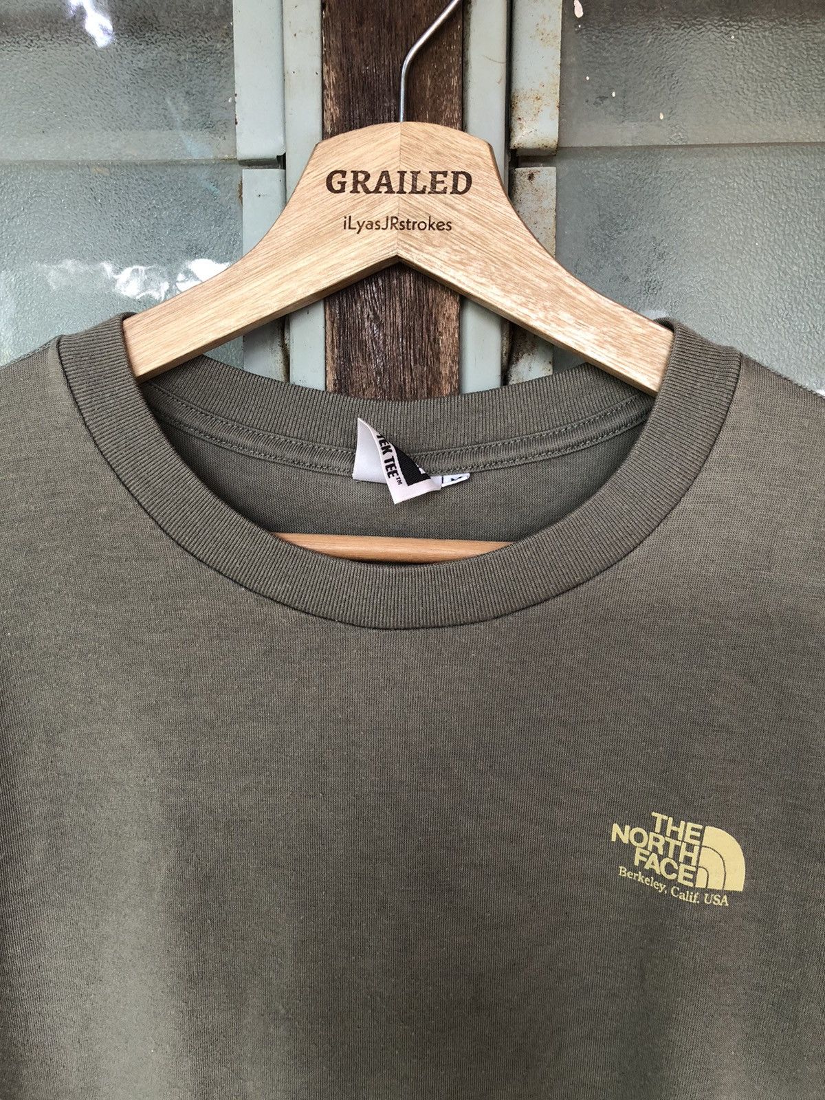 The North Face Vintage The North Face Brown Shirt Tee Size US M / EU 48-50 / 2 - 3 Thumbnail