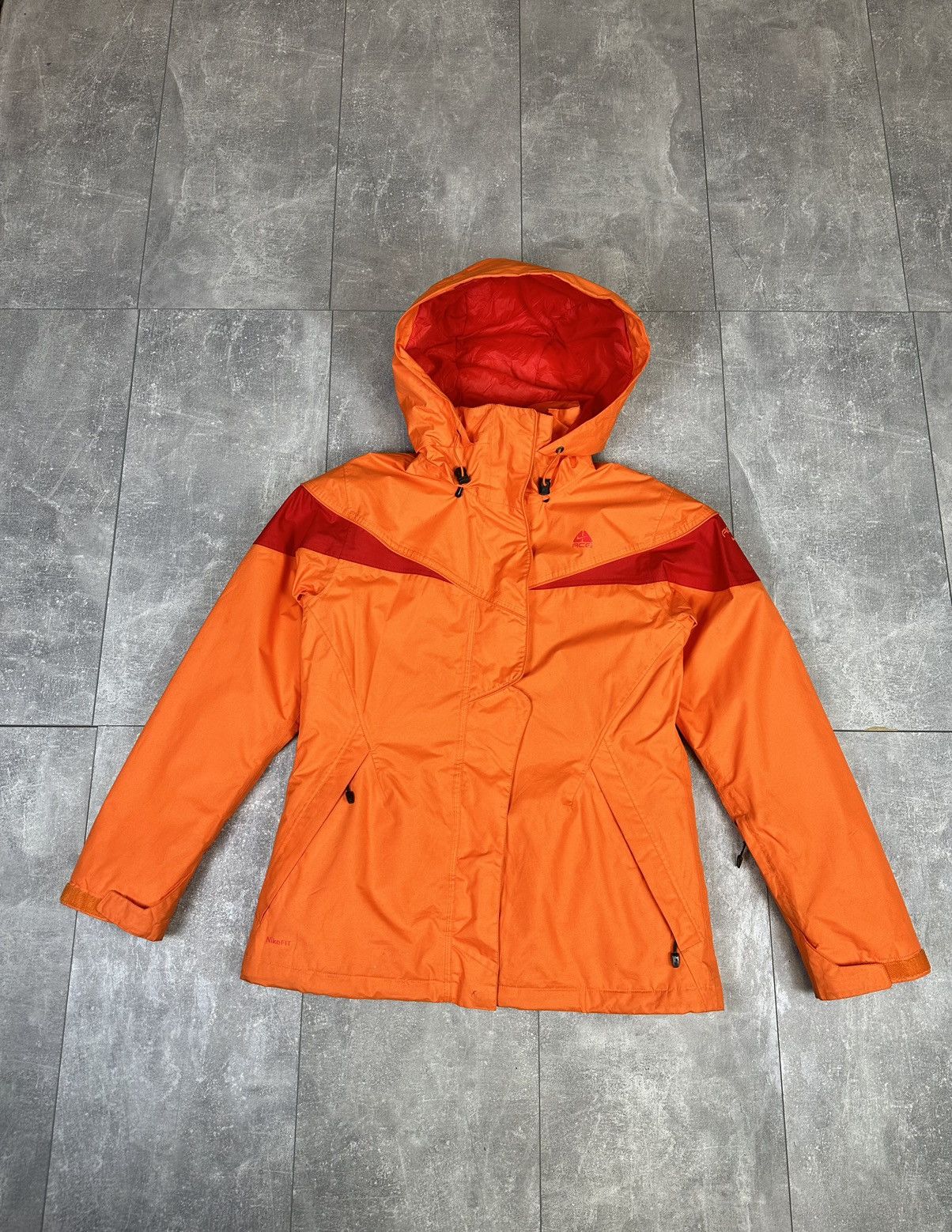 Nike Women’s orange Nike acg ski-jacket Size M / US 6-8 / IT 42-44 - 2 Thumbnail