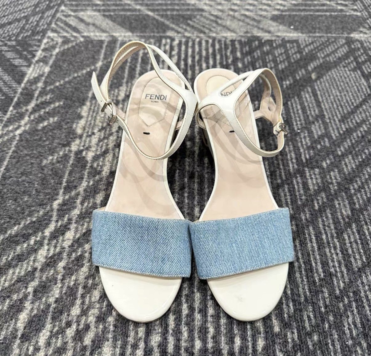 Fendi Fendi Denim Sandals J42 Size US 7 / IT 37 - 2 Thumbnail