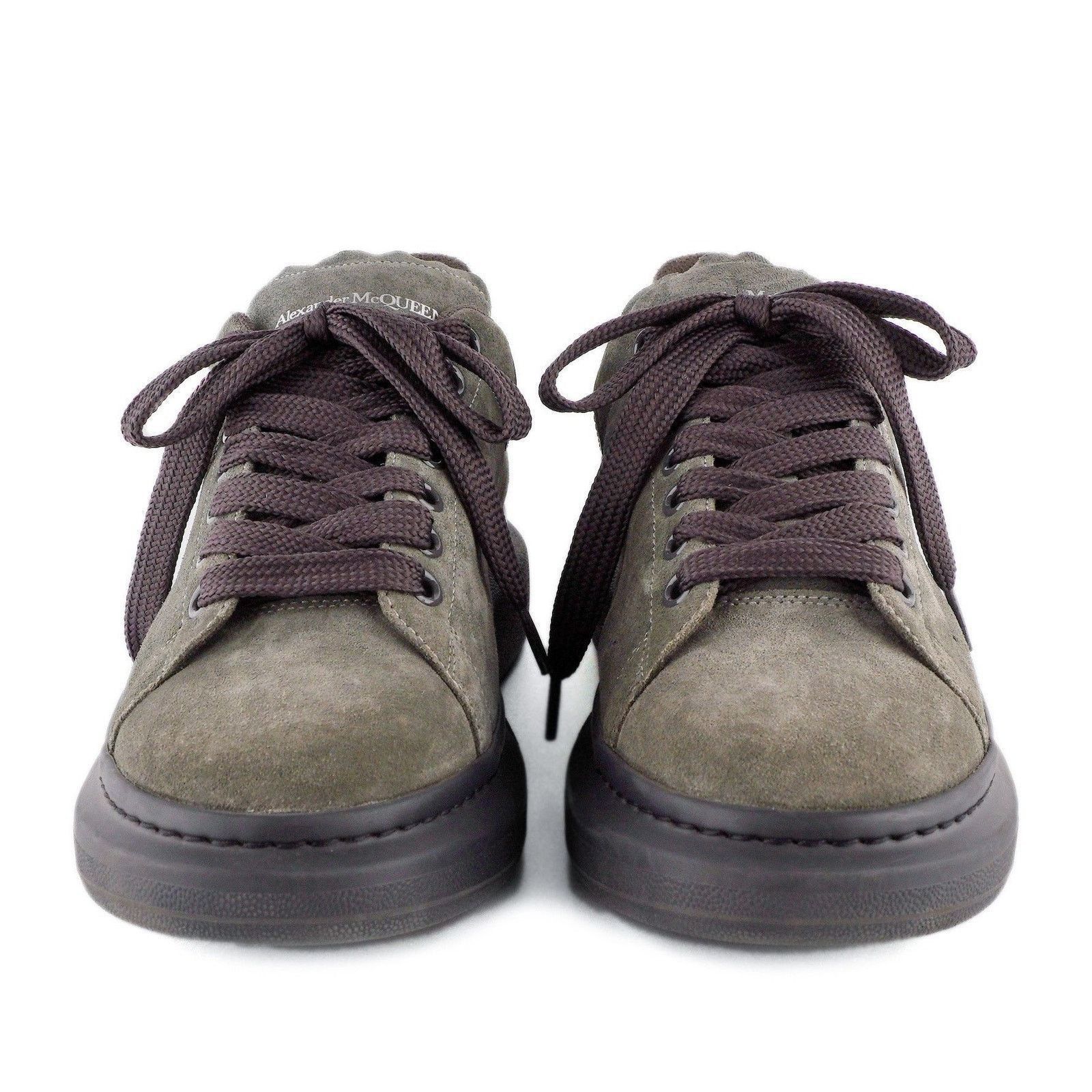 Alexander McQueen Alexander Mcqueen Grey Logo Embossed Oversized Sneakers Size US 11 / EU 44 - 2 Thumbnail