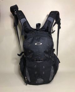 Oakley Icon Backpack | Grailed