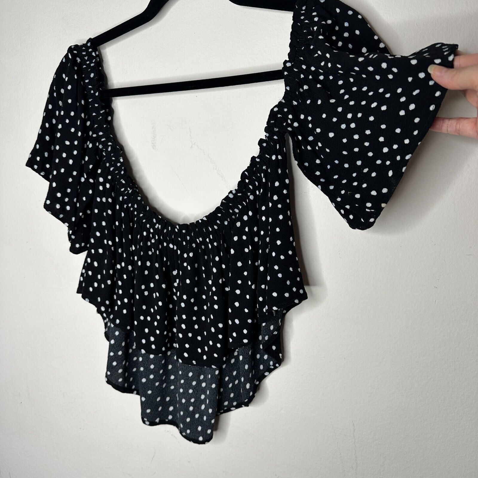 REVOLVE Revolve NBD Black White Dot Off-Shoulder Ruffled Blouse L Size L / US 10 / IT 46 - 5 Thumbnail