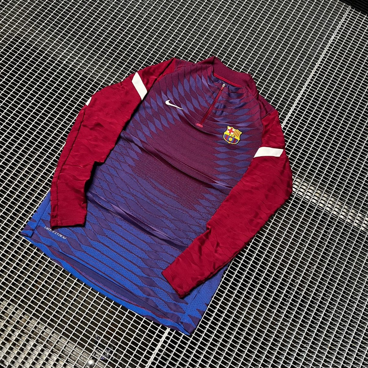 Nike Football Jersey Nike Barcelona Y2K Style Streatwear Size US L / EU 52-54 / 3 - 1 Thumbnail
