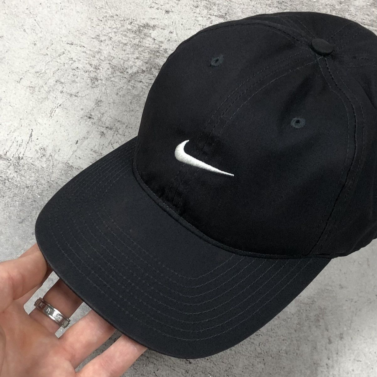 Nike Vintage Tiger Woods Nike Golf Swoosh Cap Size ONE SIZE - 7 Thumbnail