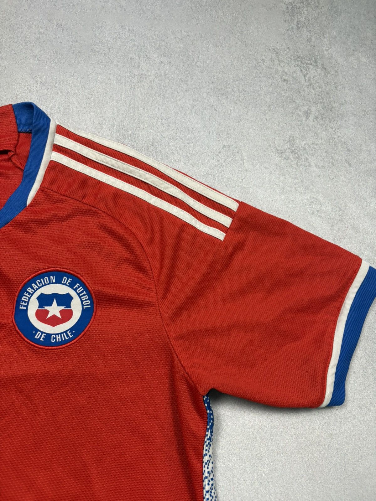 Adidas Adidas Chile National Team 2023/2024 Home Soccer Jersey Kit Size US L / EU 52-54 / 3 - 7 Thumbnail