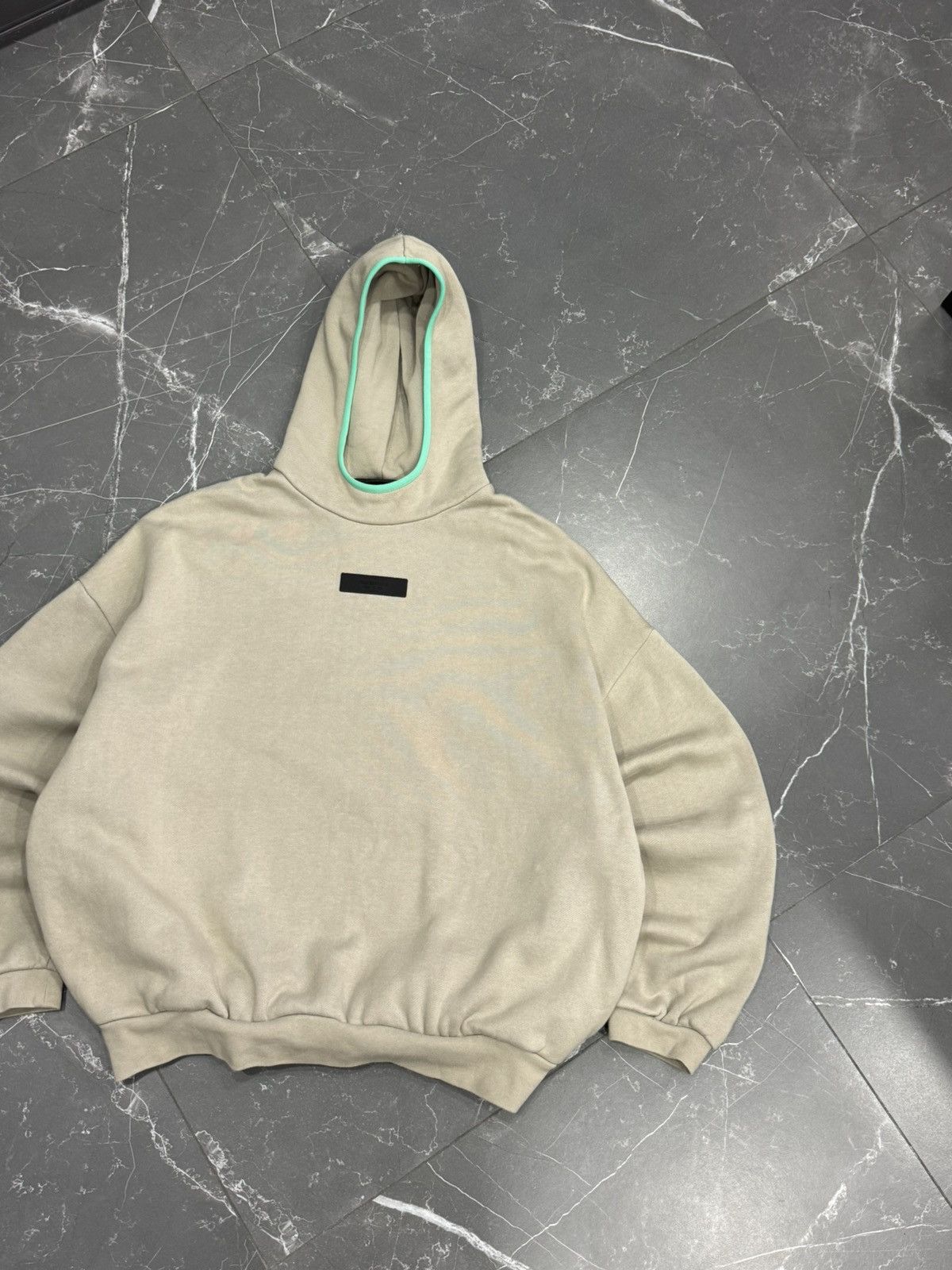 Fear of God Rare Essentials Fear of God oversized box fit hoodie size M Size US M / EU 48-50 / 2 - 3 Thumbnail