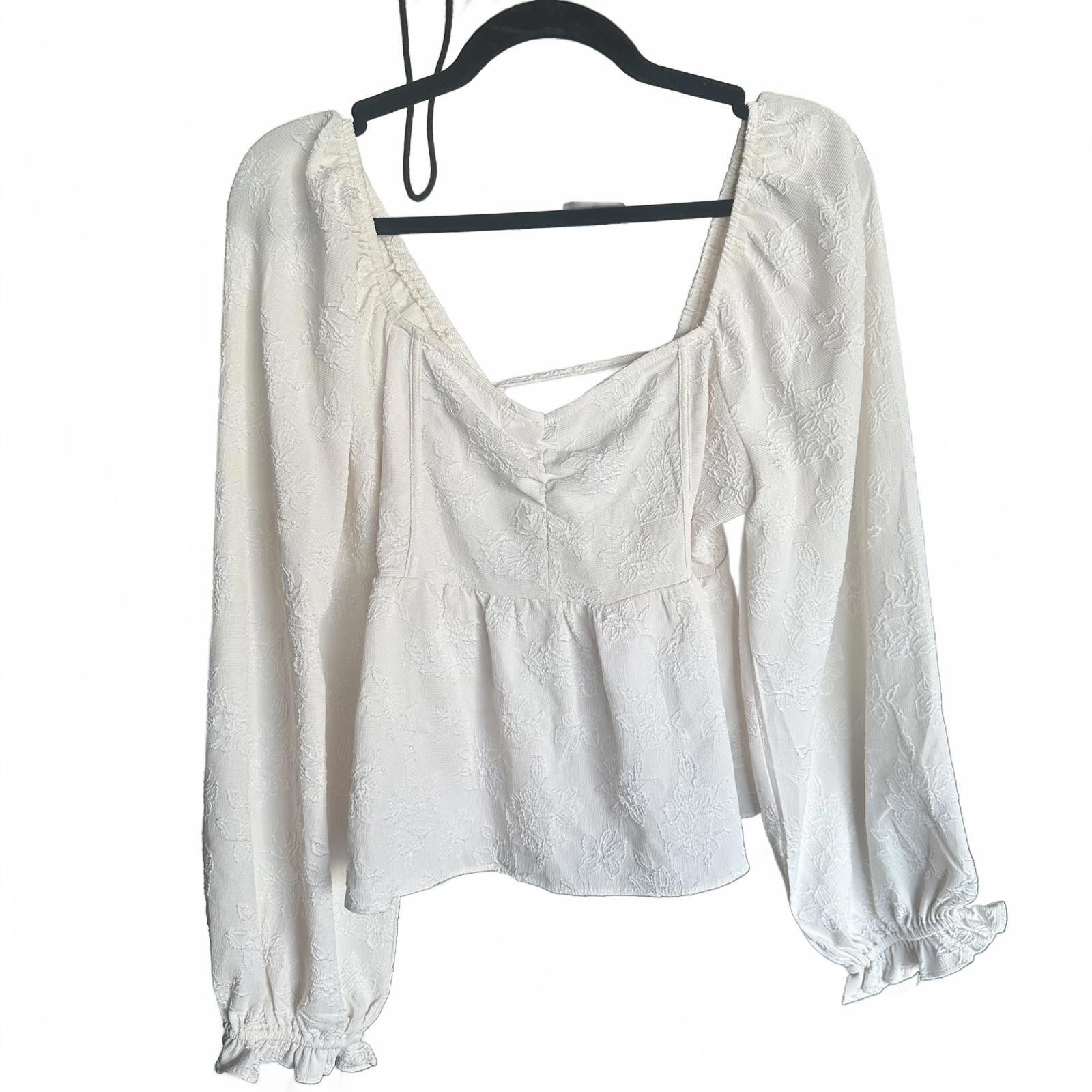 Designer Francesca’s size M Bohemian White Blouse with Puff Sleeves Size M / US 6-8 / IT 42-44 - 1 Preview