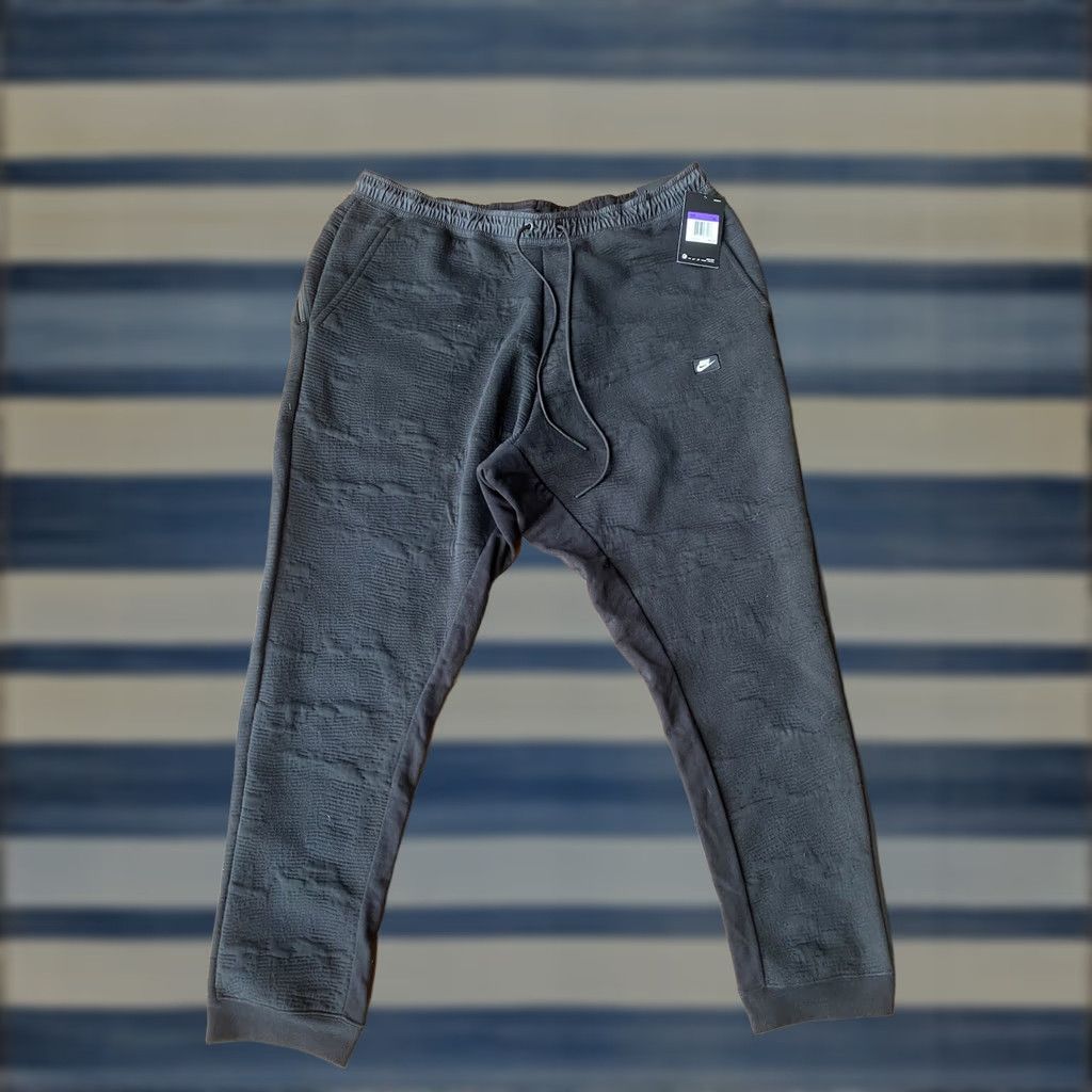 Nike VINTAGE? No. Nike Sportswear Tech Fleece Joggers Pants Mens 2XL Black 863662-060 NWT Size US 39 - 1 Thumbnail