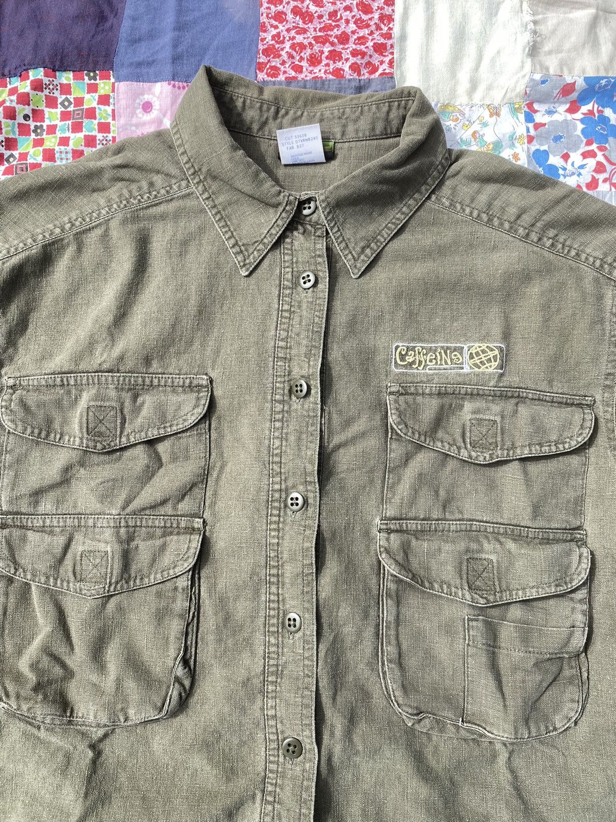 Vintage CAFFEINE 90s Rave Streetwear Camo Green Pocket T-Shirt Size US L / EU 52-54 / 3 - 1 Thumbnail