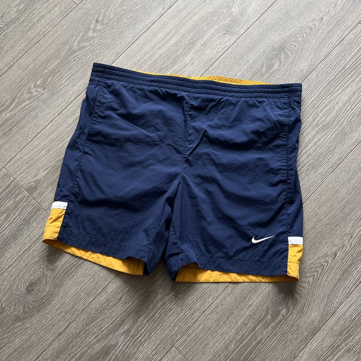 Nike Vintage 90s Nike Shorts Size US 34 / EU 50 - 2 Thumbnail