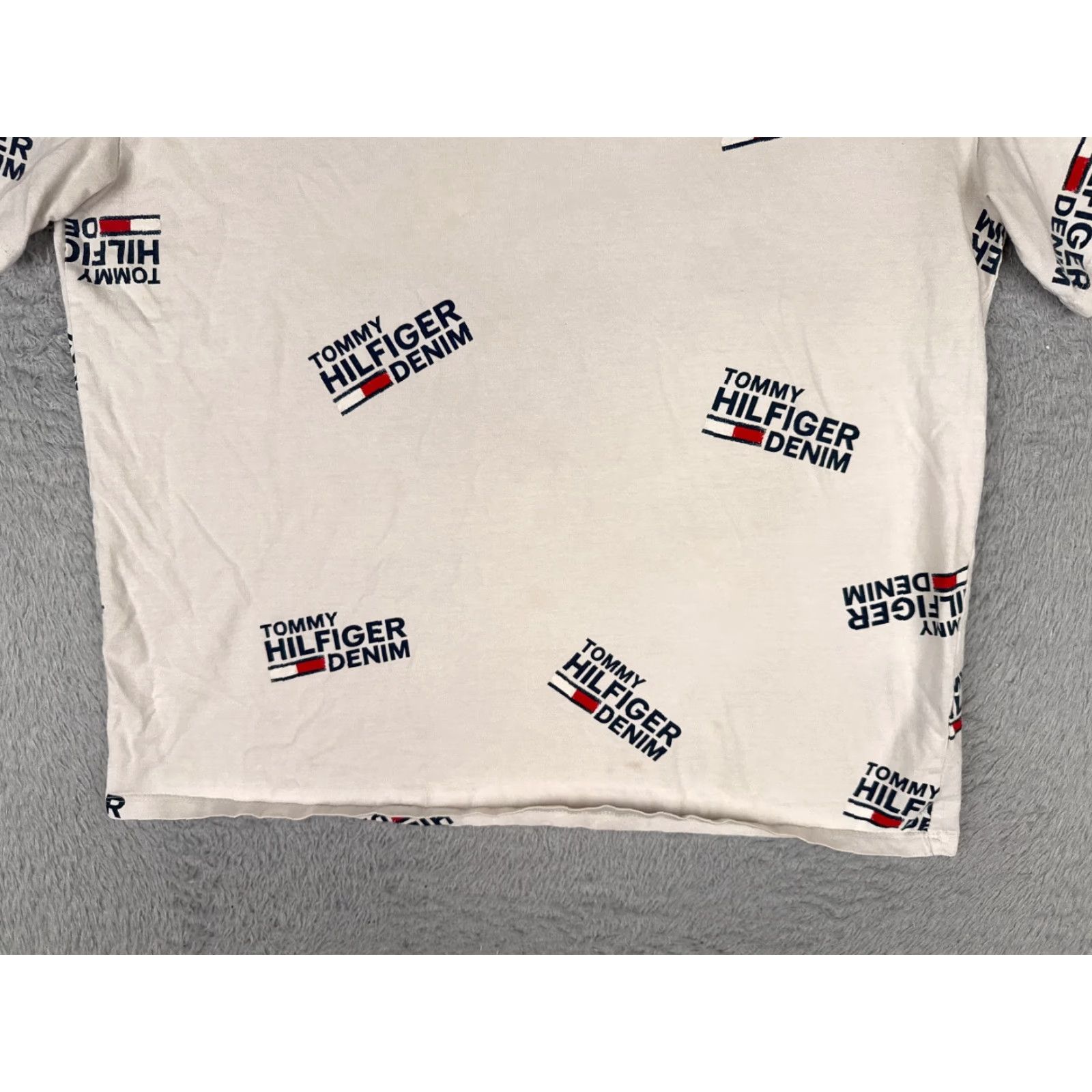 Tommy Hilfiger Tommy Hilfiger Shirt Adult Medium White Oversized Cotton Logo AOP Crew READ Shirt Mens Size US M / EU 48-50 / 2 - 5 Thumbnail
