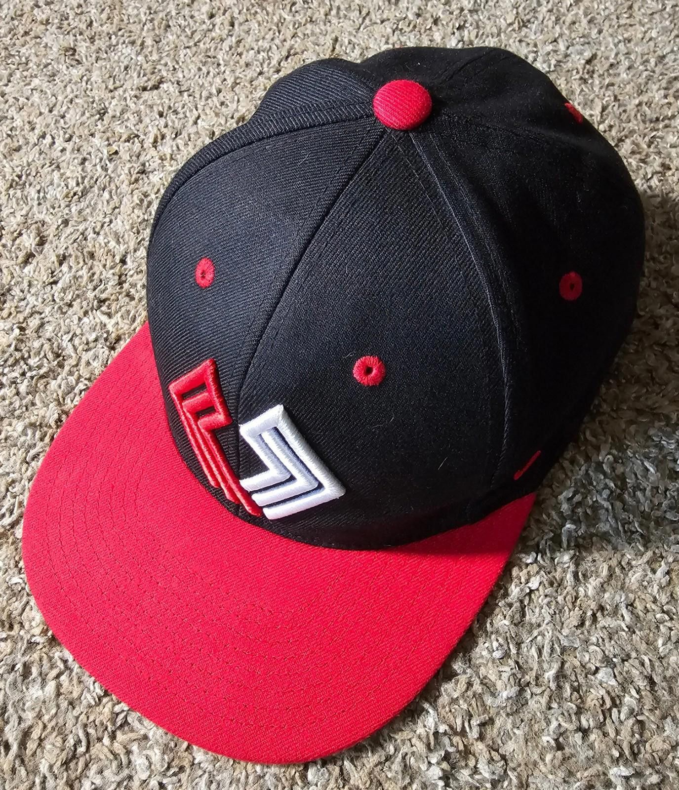 Zephyr Ultimate Sports Weekend Fitted L Zephyr Baseball Hat Size ONE SIZE - 1 Thumbnail