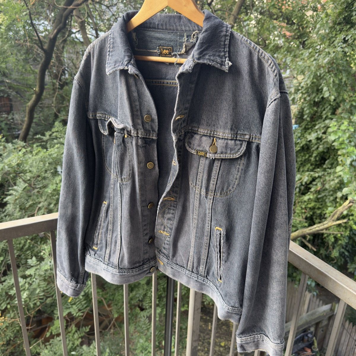 Vintage Thrashed Faded Distressed Black Lee Denim Jacket ERD Grunge Size US L / EU 52-54 / 3 - 8 Thumbnail