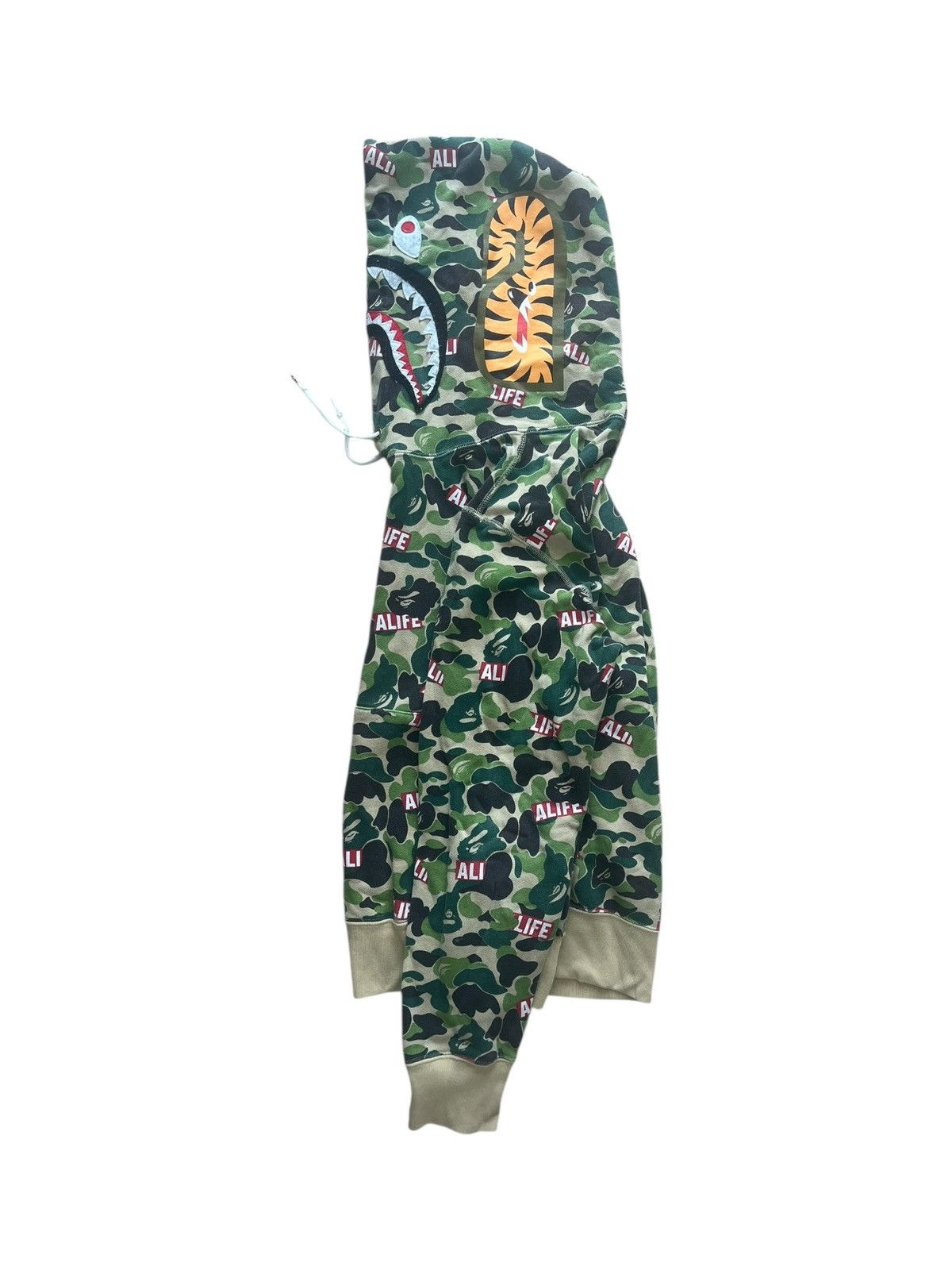 Bape Bape shark full zip wgm camo streetwear japan luxury Size US S / EU 44-46 / 1 - 2 Thumbnail