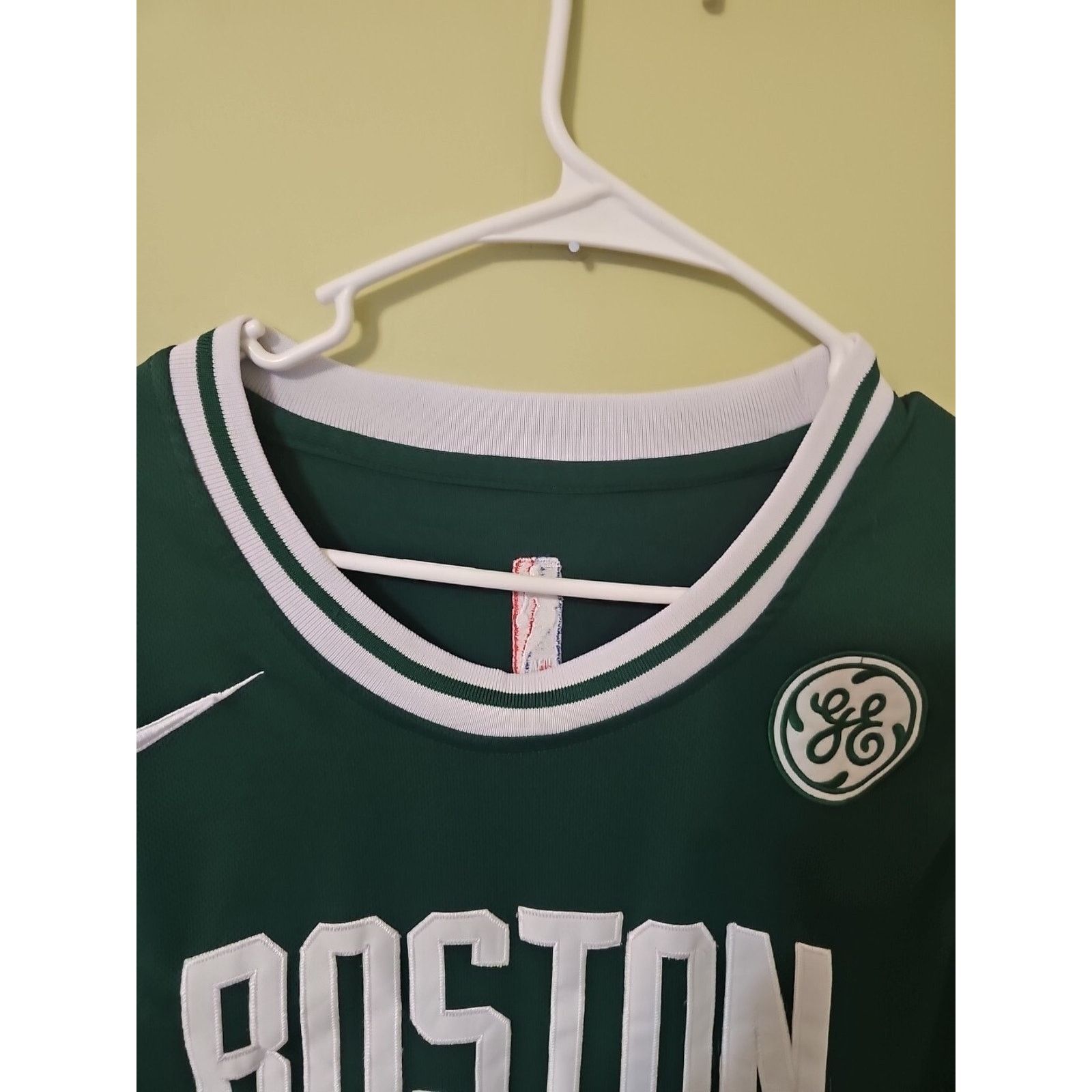Nike Gordon Hayward NBA Boston Celtics Green Nike Jersey Sz M +4 Size US M / EU 48-50 / 2 - 6 Thumbnail