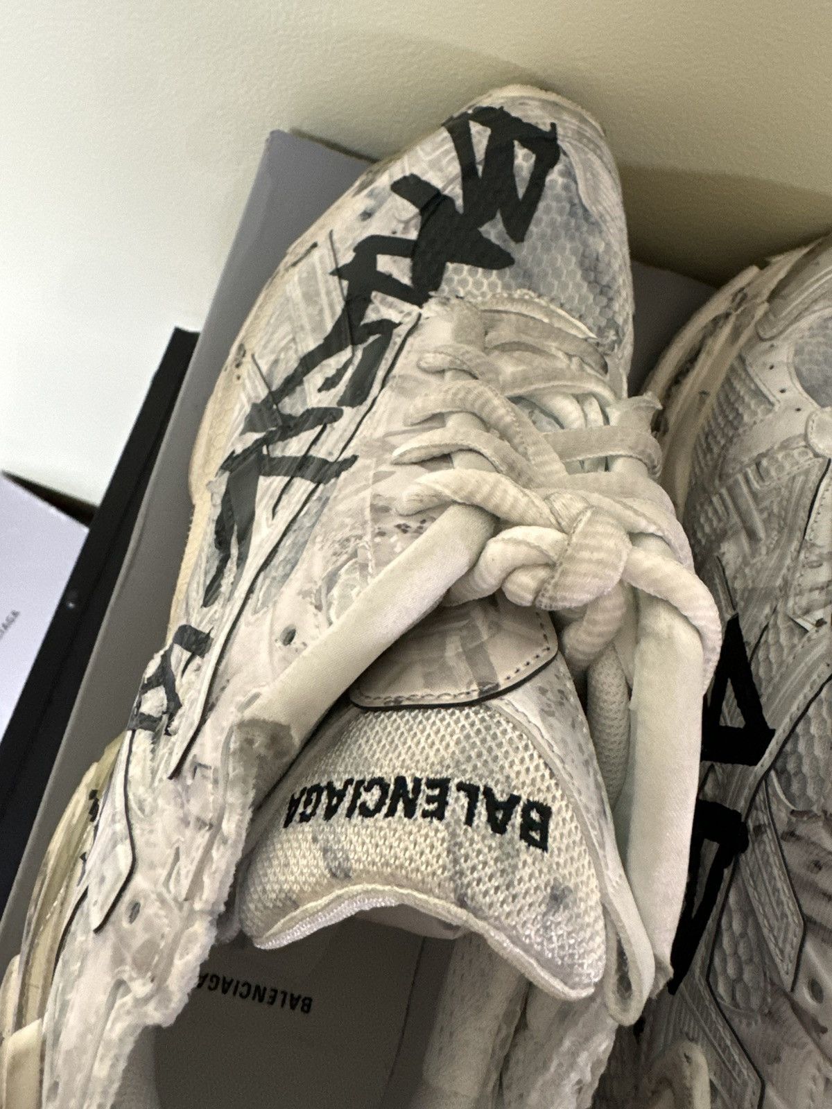 Balenciaga Balenciaga Graffiti Low Top Runners Size US 13 / EU 46 - 7 Thumbnail