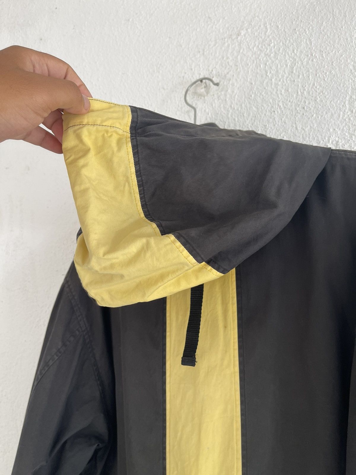 General Research 1998 General Research Anorak Parka “Parasite” Yellow Line Size US L / EU 52-54 / 3 - 19 Thumbnail