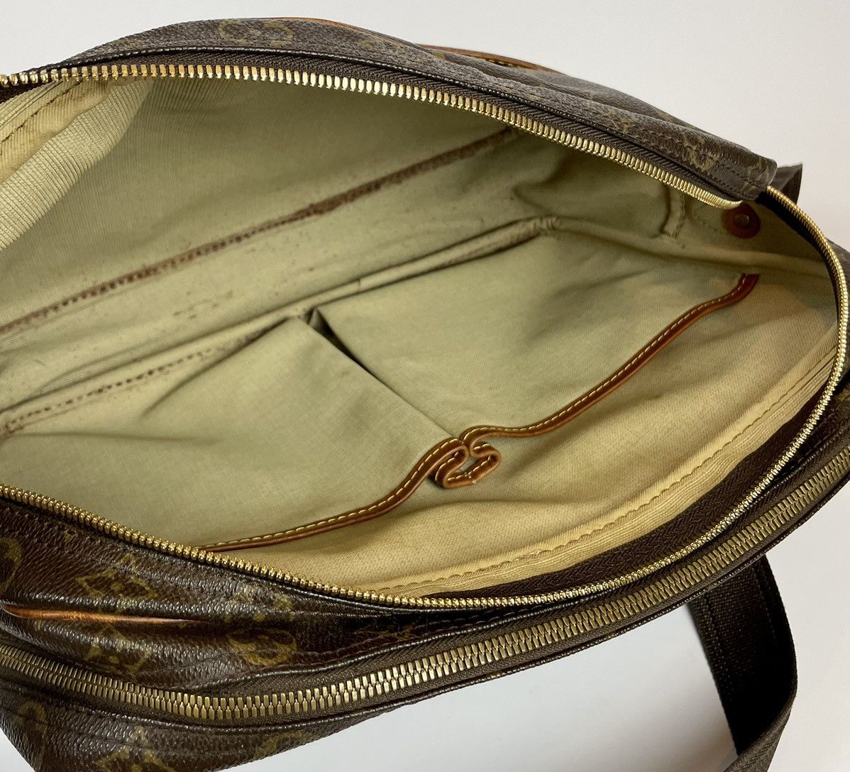 Louis Vuitton Louis Vuitton Reporter Messenger bag Size ONE SIZE - 8 Thumbnail
