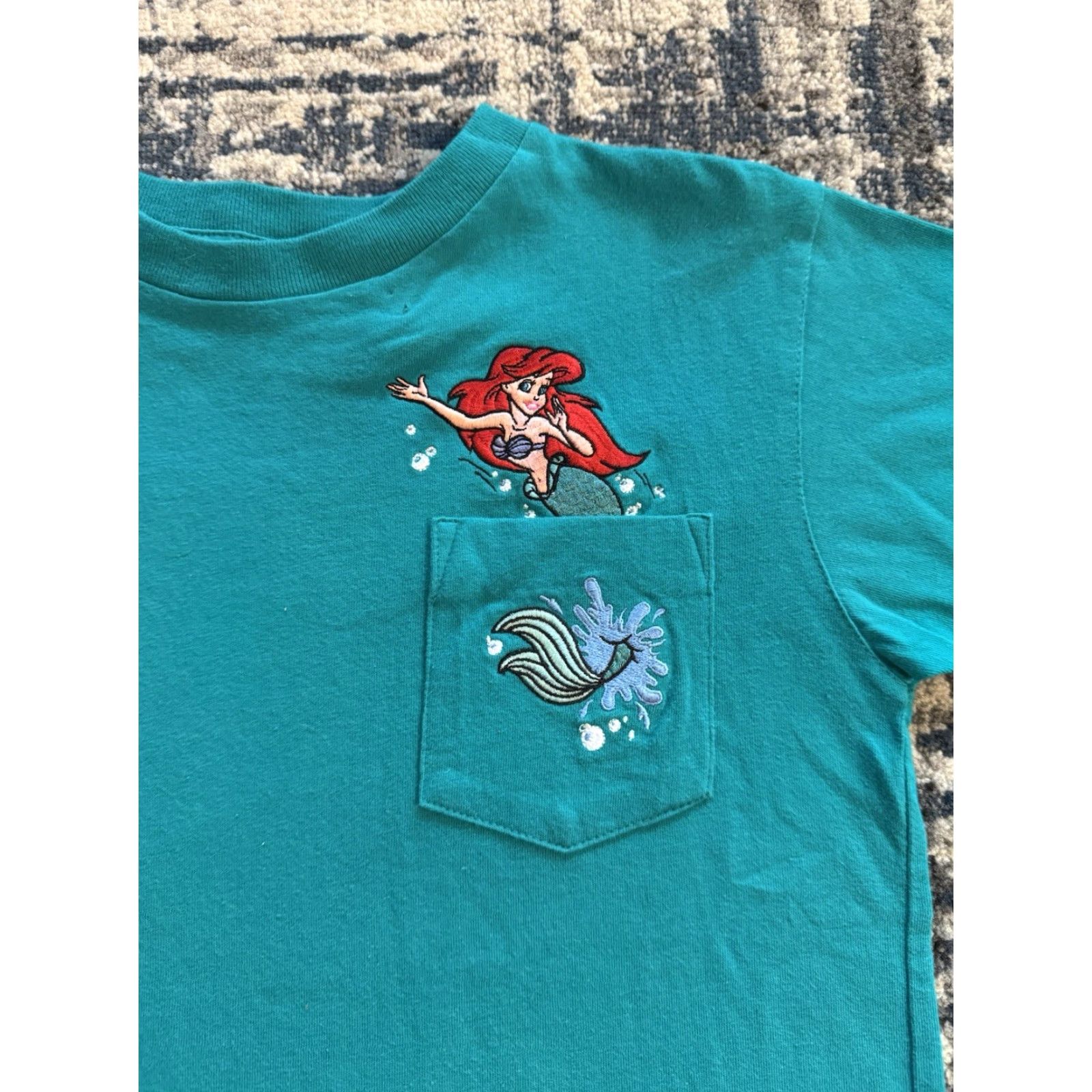 Disney VINTAGE Disney The Little Mermaid Pocket T Shirt Girls 6 Teal 90s Ariel Cotton Long Sleeve Shirts Size US S / EU 44-46 / 1 - 2 Thumbnail