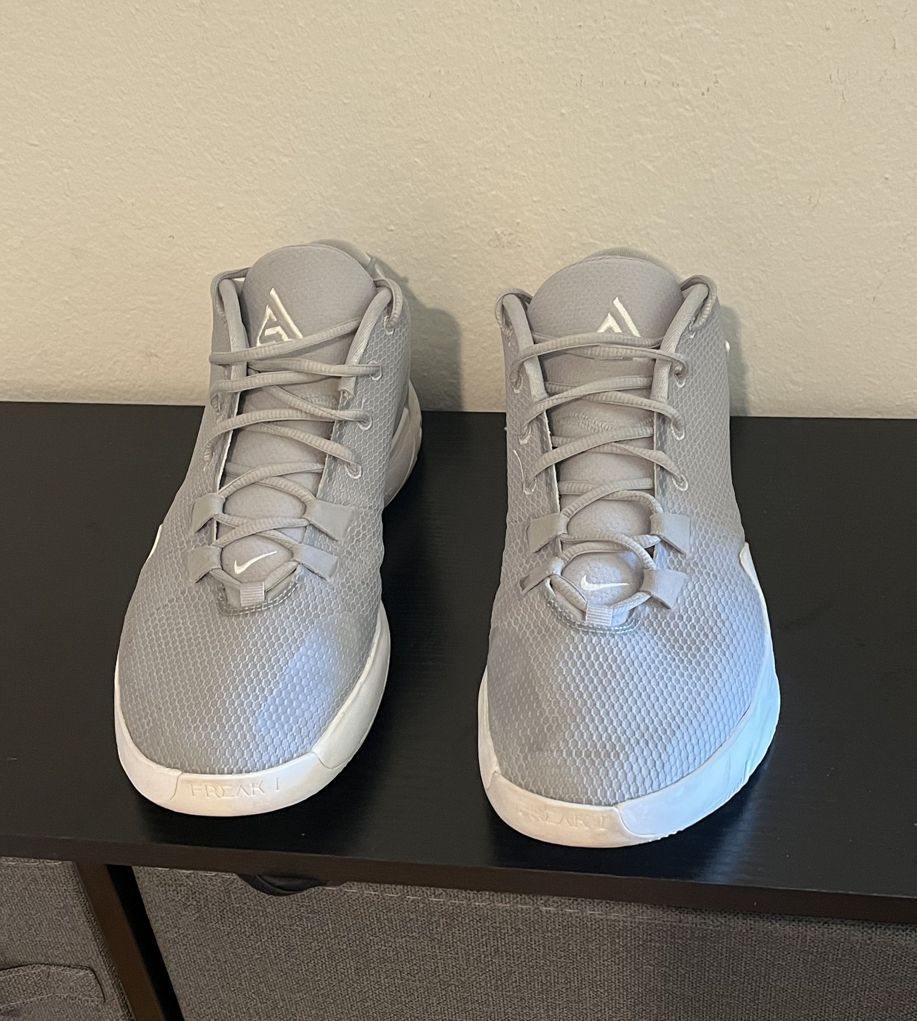 Nike by you Giannis Freak ID size 12 grey white