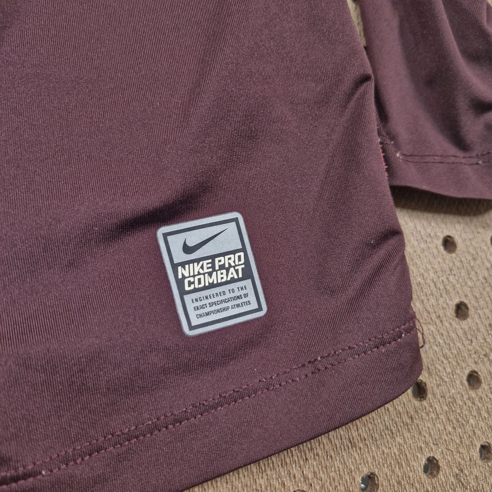 Nike Nike Pro Combat Shirt Mens Large Maroon Dri Fit Long sleeve Size US L / EU 52-54 / 3 - 4 Thumbnail