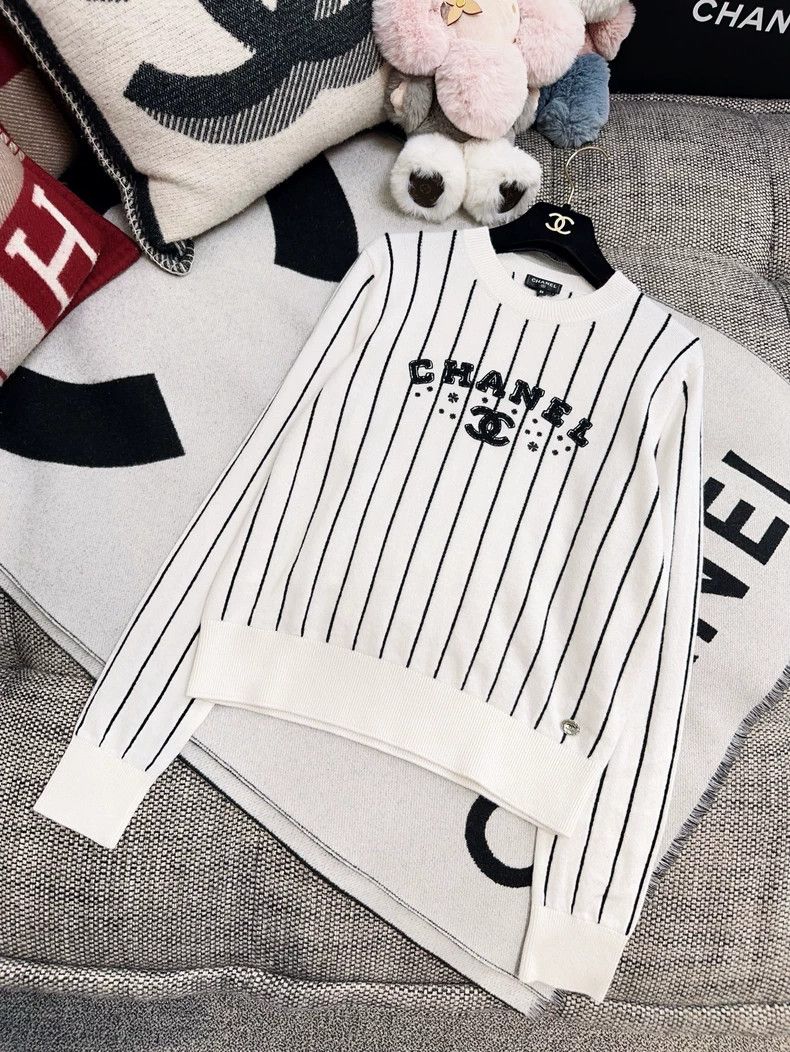 Chanel Chanel 23p preview series white vertical striped cashmere Size XS / US 0-2 / IT 36-38 - 8 Thumbnail