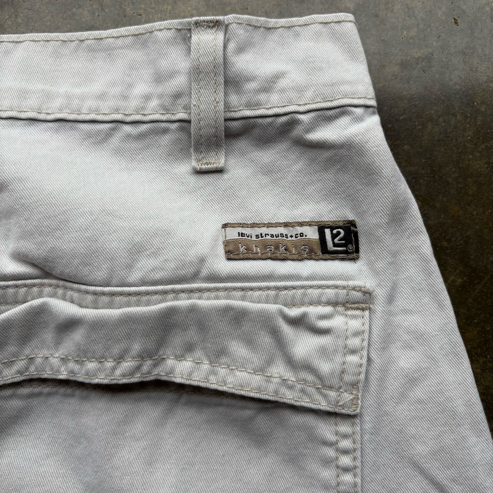 Levi's Rare Vintage 90s Baggy Levis L2 Khaki Cargo Pants Size US 36 / EU 52 - 2 Thumbnail