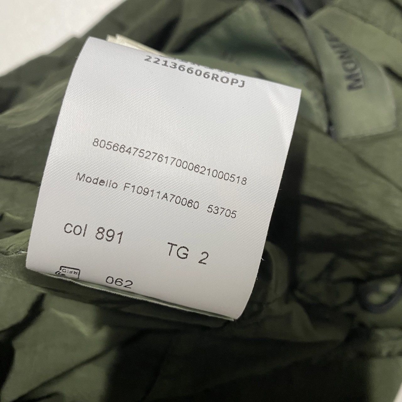 Moncler Moncler mens green light jacket size 2 M medium Size US M / EU 48-50 / 2 - 13 Thumbnail