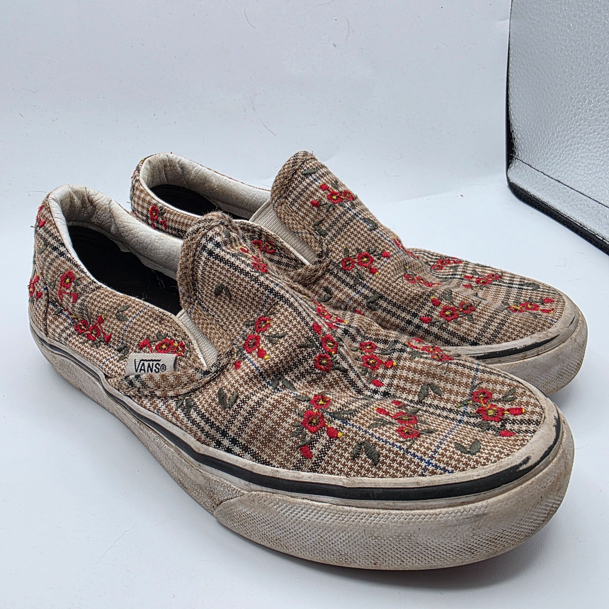 Vans Vans Classic Glen Plaid Floral Women Size 5 Slip On Shoes Ca Size US 5 / IT 35 - 1 Thumbnail